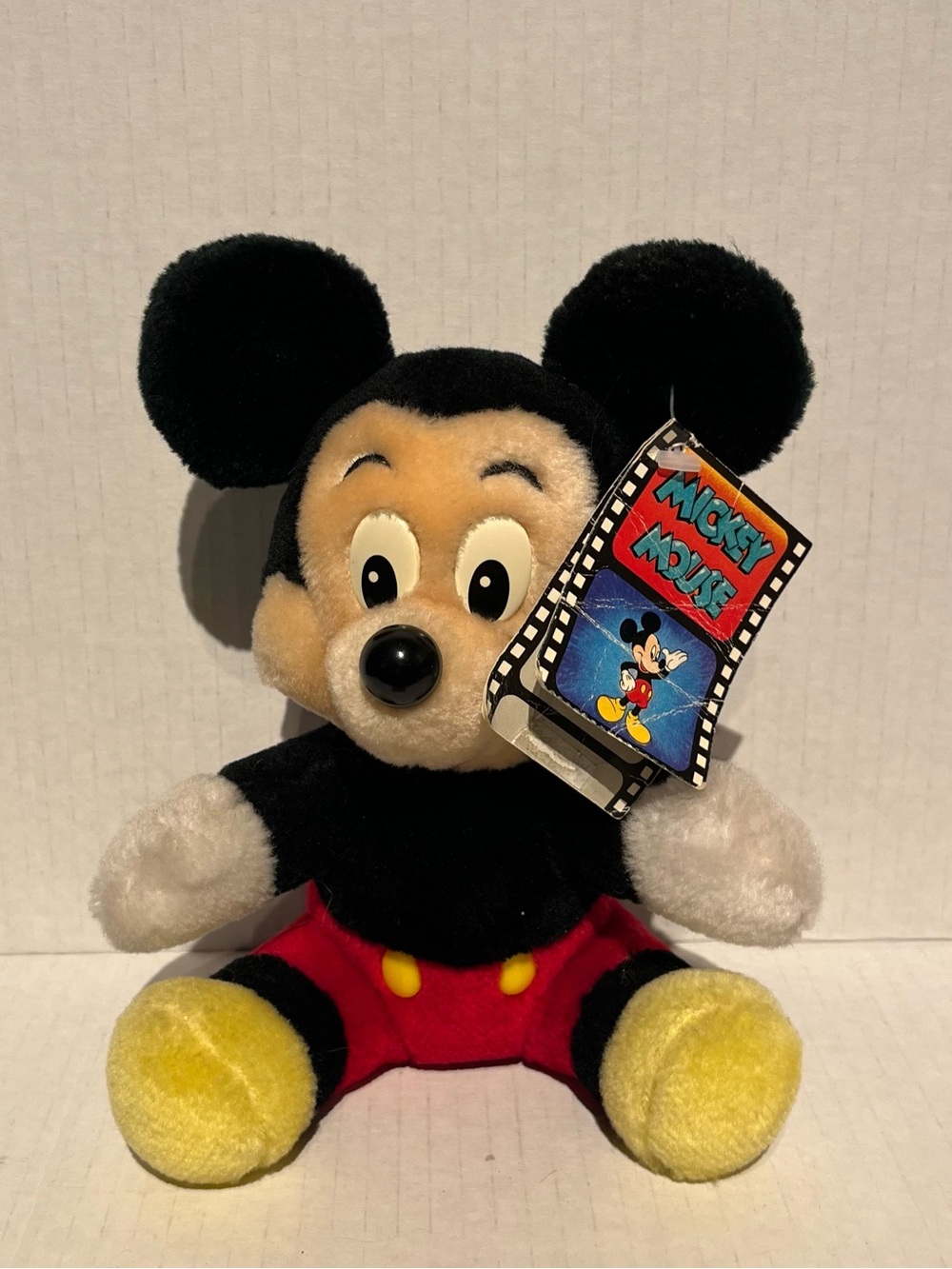 Vintage 1993 Official Disneyland Mickey Mouse Plush Park Souvenir.